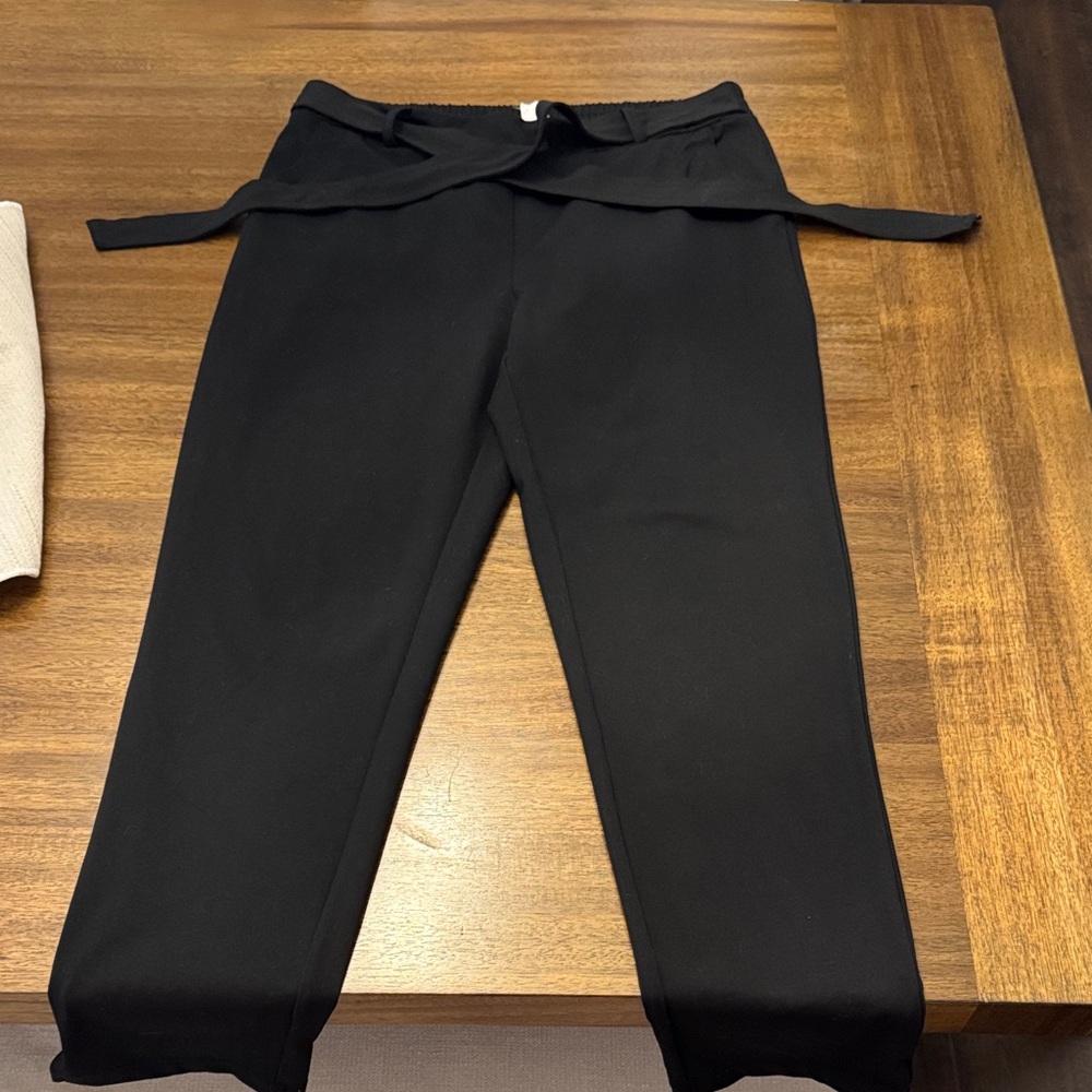 Nicole Miller New York stretchy trouser pants. Size M. Super soft & comfortable